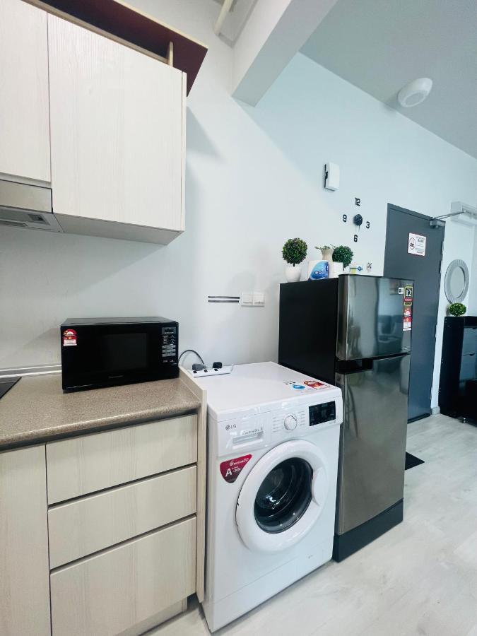 Botiza Suites At Jesselton Quay Kota Kinabalu Ngoại thất bức ảnh