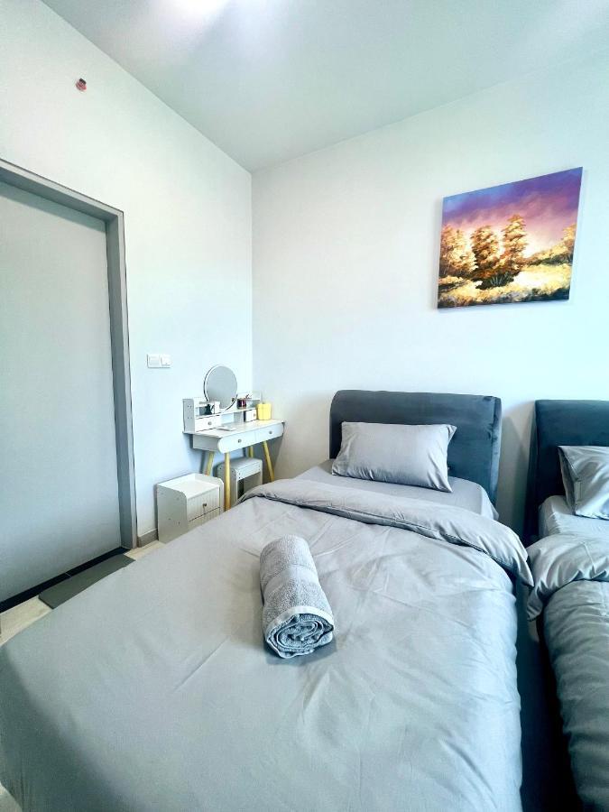 Botiza Suites At Jesselton Quay Kota Kinabalu Ngoại thất bức ảnh